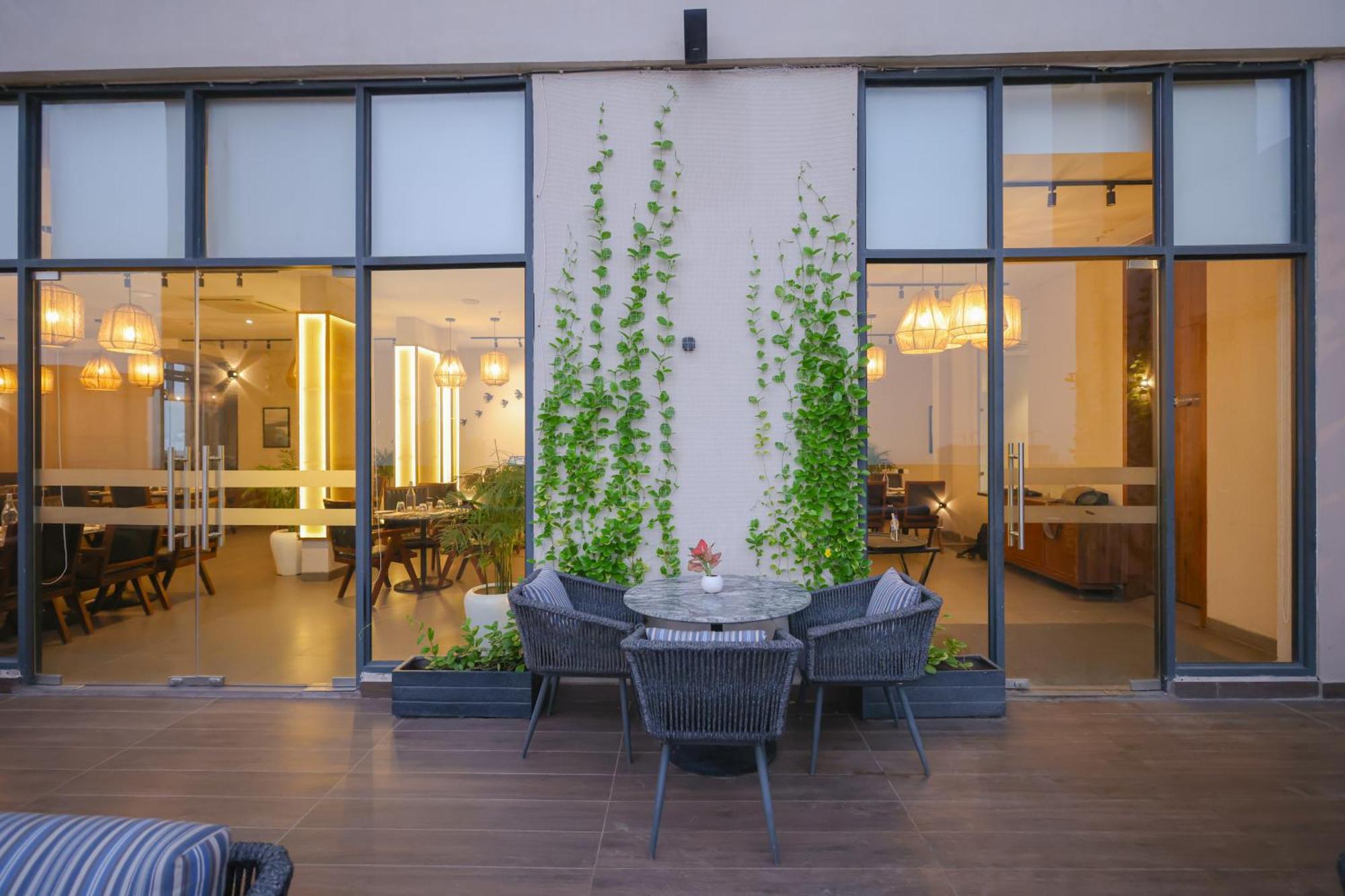 Rhythm Gurugram Hotel & Suites, Sohna Road Gurgaon Extérieur photo