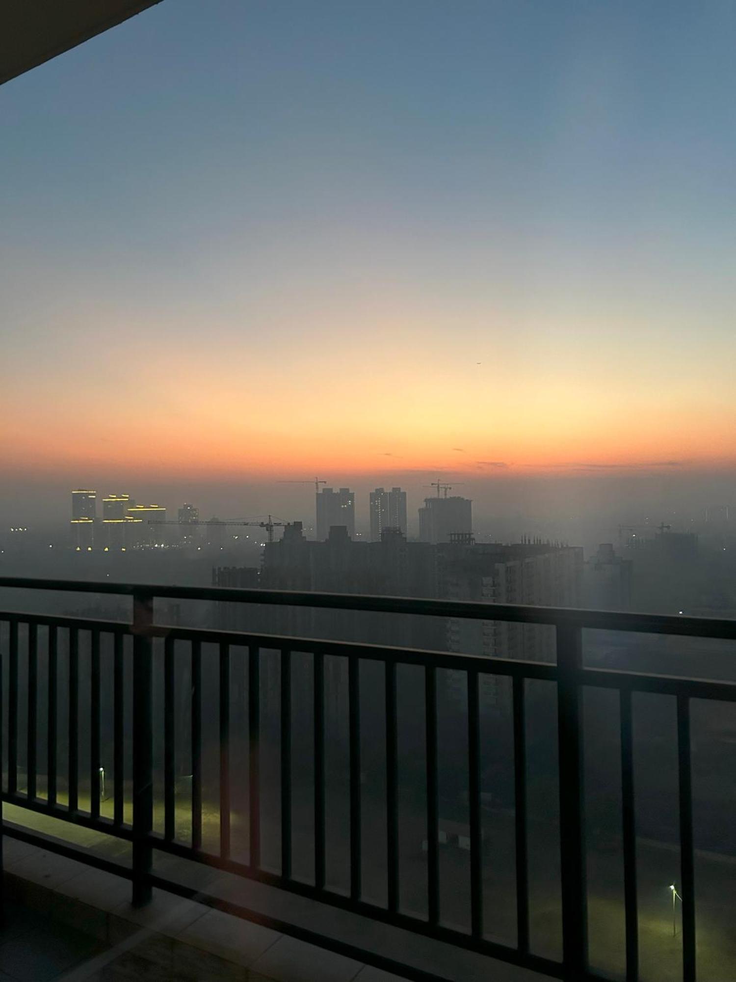 Rhythm Gurugram Hotel & Suites, Sohna Road Gurgaon Extérieur photo